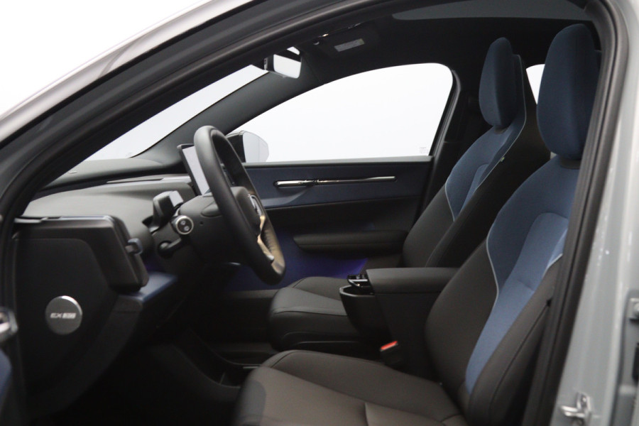 Volvo EX30 Twin Motor 428 PK Performance Ultra 69 kWh, SOH 95 %, Adap. Cruise Control, 360° Camera, Harman/Kardon