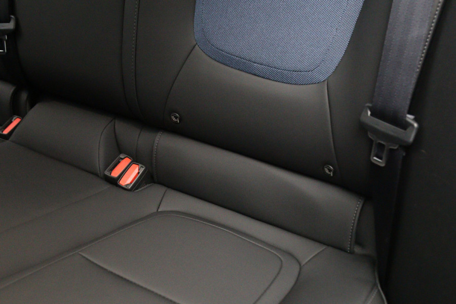 Volvo EX30 Twin Motor 428 PK Performance Ultra 69 kWh, SOH 95 %, Adap. Cruise Control, 360° Camera, Harman/Kardon