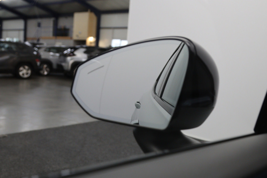 Volvo EX30 Twin Motor 428 PK Performance Ultra 69 kWh, SOH 95 %, Adap. Cruise Control, 360° Camera, Harman/Kardon