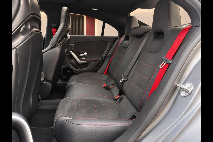 Mercedes-Benz CLA-Klasse AMG 45 S 421PK 4MATIC+ Premium Plus | Pano | Burmester | Kuipstoelen | Dealer Ond.