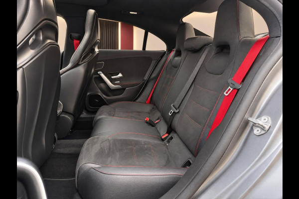Mercedes-Benz CLA-Klasse AMG 45 S 421PK 4MATIC+ Premium Plus | Pano | Burmester | Kuipstoelen | Dealer Ond.