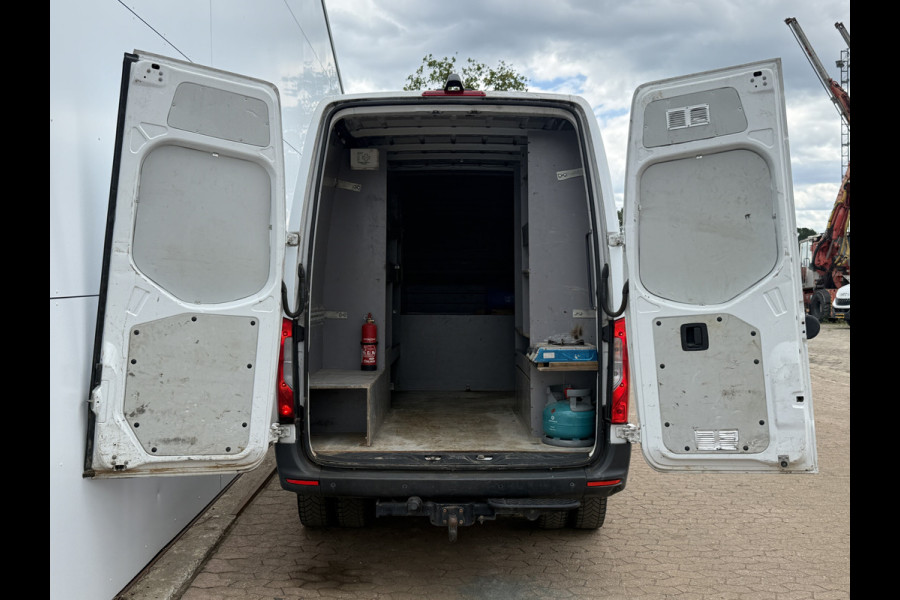 Mercedes-Benz Sprinter 516 2.2 CDI L2H2 Dubbellucht 10 Inch MBUX 3,5t Trekhaak Climate Control Navigatie Parkeersensoren V + A