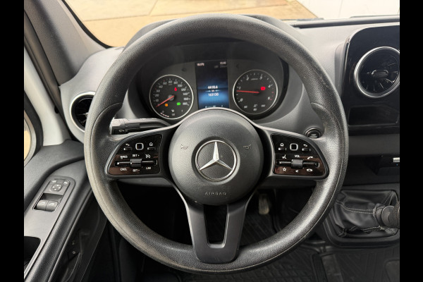 Mercedes-Benz Sprinter 516 2.2 CDI L2H2 Dubbellucht 10 Inch MBUX 3,5t Trekhaak Climate Control Navigatie Parkeersensoren V + A