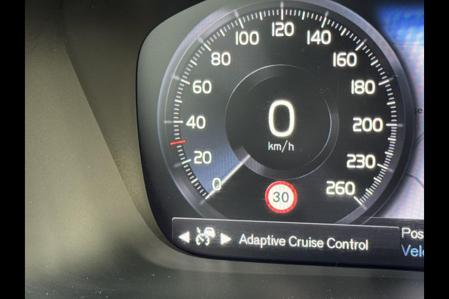 Volvo XC40 1.5 T4 Plug-in hybrid Ultimate Bright | SOH: nnb | Pano | H&K | Full LED | Addaptive CC| 360 Cam | Beige Leder | Elektr. Achterklep | 19 Inch LM |