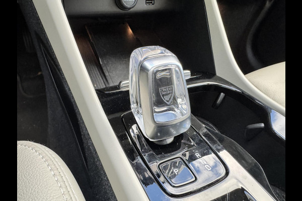 Volvo XC40 1.5 T4 Plug-in hybrid Ultimate Bright | SOH: nnb | Pano | H&K | Full LED | Addaptive CC| 360 Cam | Beige Leder | Elektr. Achterklep | 19 Inch LM |