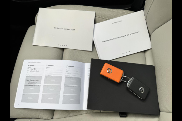 Volvo XC40 1.5 T4 Plug-in hybrid Ultimate Bright | SOH: nnb | Pano | H&K | Full LED | Addaptive CC| 360 Cam | Beige Leder | Elektr. Achterklep | 19 Inch LM |