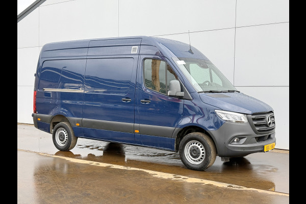 Mercedes-Benz Sprinter 317 1.9 CDI L2H2 LED 10 Inch MBUX Scherm Lederen bekleding Climate Control Cruise Control Camera Navigatie Parkeersensoren voor