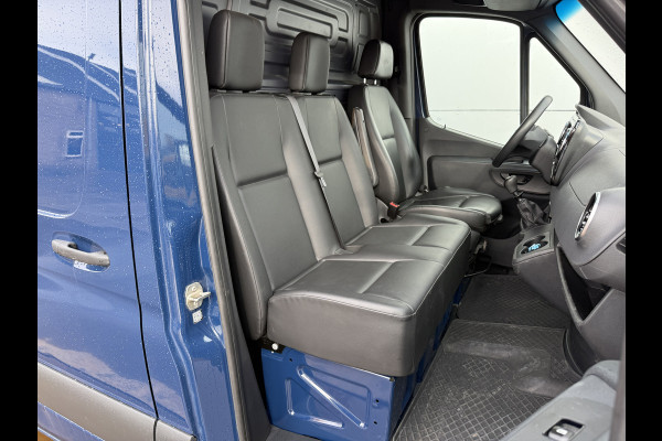 Mercedes-Benz Sprinter 317 1.9 CDI L2H2 LED 10 Inch MBUX Scherm Lederen bekleding Climate Control Cruise Control Camera Navigatie Parkeersensoren voor