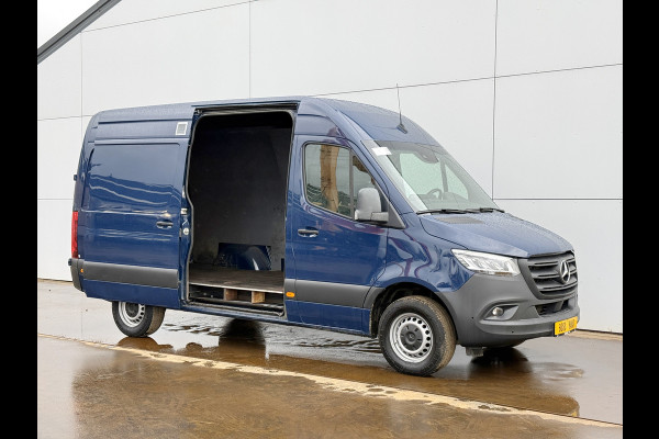 Mercedes-Benz Sprinter 317 1.9 CDI L2H2 LED 10 Inch MBUX Scherm Lederen bekleding Climate Control Cruise Control Camera Navigatie Parkeersensoren voor