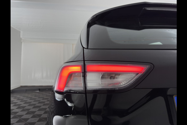 Ford Kuga 1.5 EcoBoost ST-Line (INCL-BTW) *FULL-LED | DIGI-COCKPIT | KEYLESS | DAB | CAMERA | CARPLAY | NAVI-FULLMAP | SPORTSEATS | PRIVACY-GLASS | TOWBAR | 18"ALU*