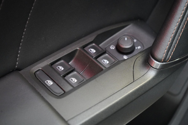CUPRA Formentor 1.4 TSI e-Hybrid Essential | SoH 98,13% | Navigatie | Stuurverwarming | Adaptive cruise | Camera  | Carplay