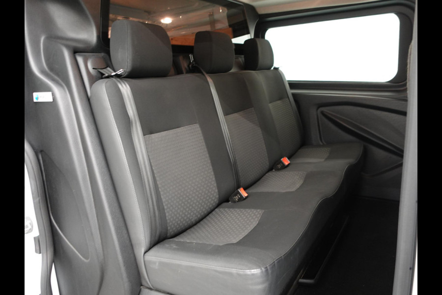 Ford Transit Custom L2H1 Trend Automaat Dubbele cabine Navigatie Trekhaak Cruise Control Parkeersensoren Airco Bluetooth Apple carplay Android auto Euro 6