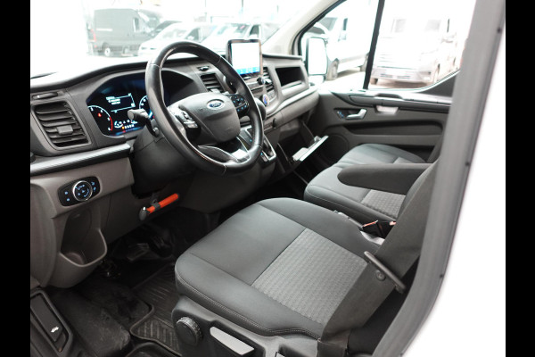 Ford Transit Custom L2H1 Trend Automaat Dubbele cabine Navigatie Trekhaak Cruise Control Parkeersensoren Airco Bluetooth Apple carplay Android auto Euro 6