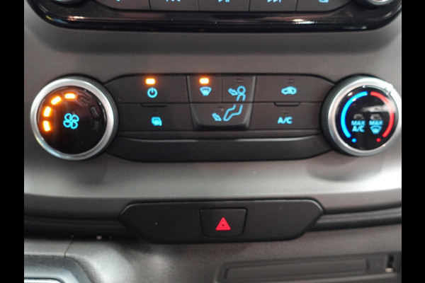 Ford Transit Custom L2H1 Trend Automaat Dubbele cabine Navigatie Trekhaak Cruise Control Parkeersensoren Airco Bluetooth Apple carplay Android auto Euro 6