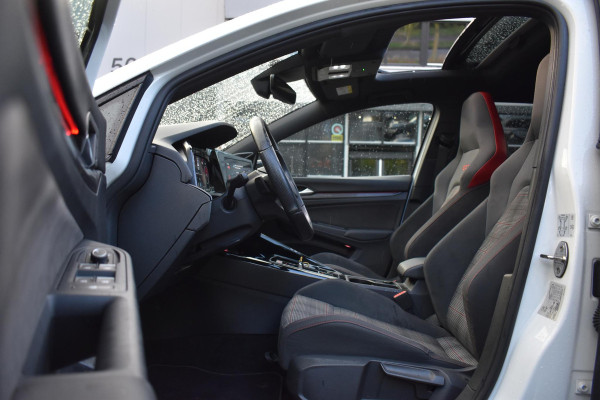 Volkswagen Golf 2.0 TSI GTI Pano IQ HK Camera Trekhaak