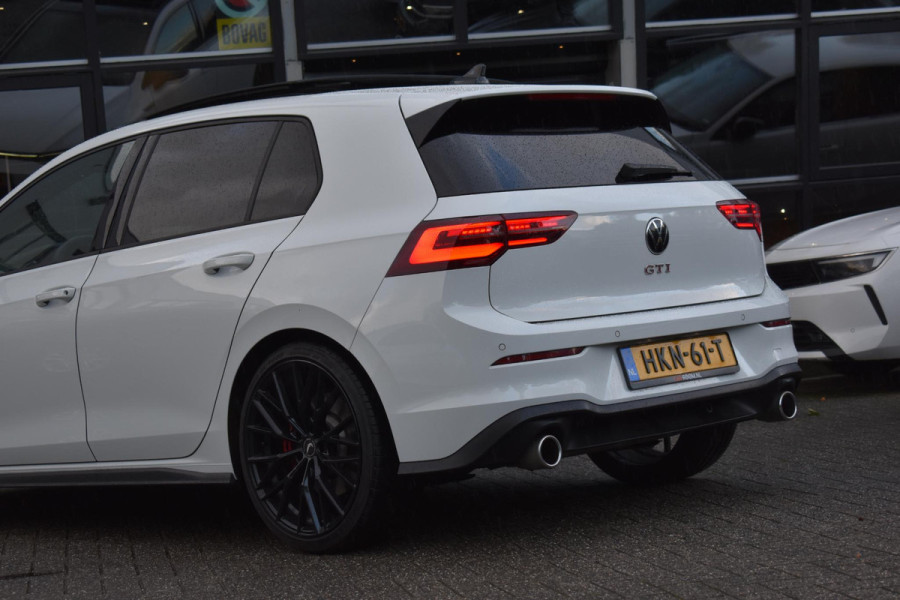 Volkswagen Golf 2.0 TSI GTI Pano IQ HK Camera Trekhaak