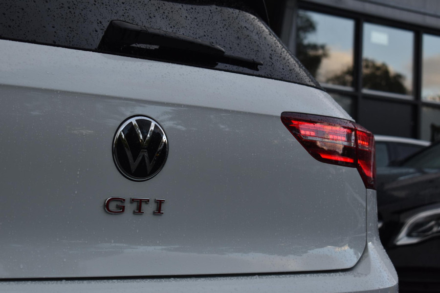 Volkswagen Golf 2.0 TSI GTI Pano IQ HK Camera Trekhaak