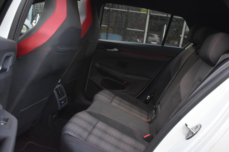 Volkswagen Golf 2.0 TSI GTI Pano IQ HK Camera Trekhaak