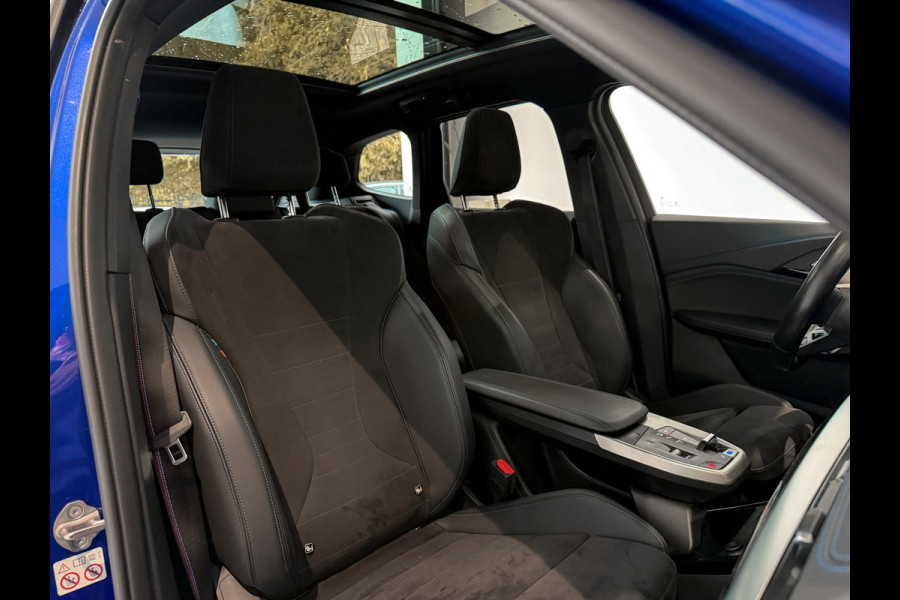 BMW iX1 xDrive30 Launch Edition 67 kWh |HUD|Panorama|Harman/Kardon|BTW incl