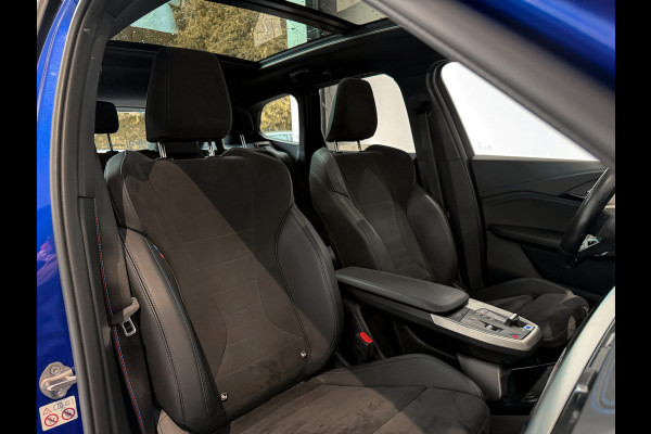BMW iX1 xDrive30 Launch Edition 67 kWh |HUD|Panorama|Harman/Kardon|BTW incl