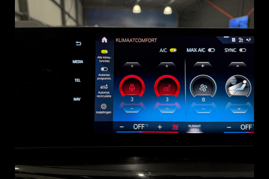 BMW iX1 xDrive30 Launch Edition 67 kWh |HUD|Panorama|Harman/Kardon|BTW incl