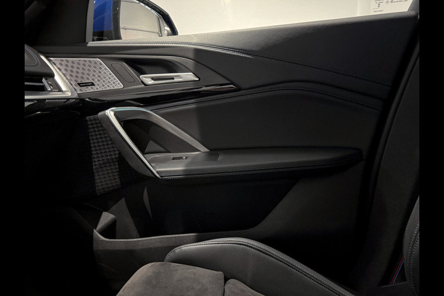 BMW iX1 xDrive30 Launch Edition 67 kWh |HUD|Panorama|Harman/Kardon|BTW incl