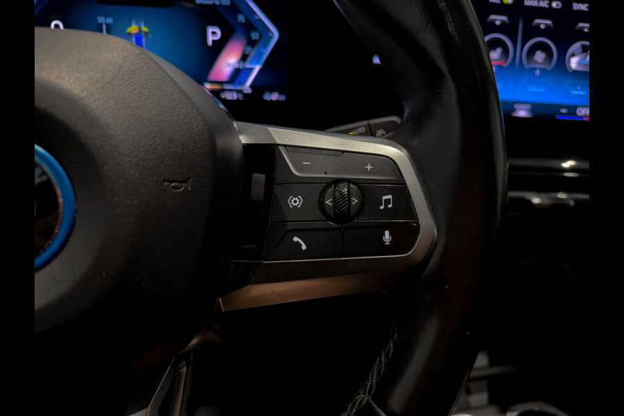 BMW iX1 xDrive30 Launch Edition 67 kWh |HUD|Panorama|Harman/Kardon|BTW incl