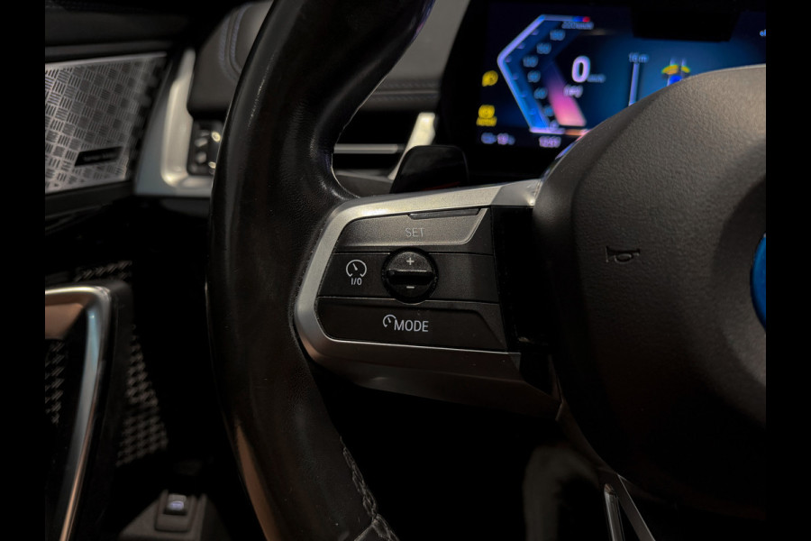 BMW iX1 xDrive30 Launch Edition 67 kWh |HUD|Panorama|Harman/Kardon|BTW incl