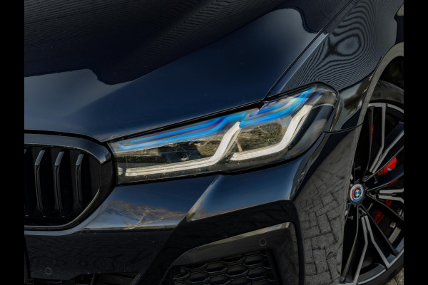 BMW 5 Serie Touring 540i xDrive M-Sport Pro - Pano - Trekhaak - Nappa - Standkachel - Stoelventilatie