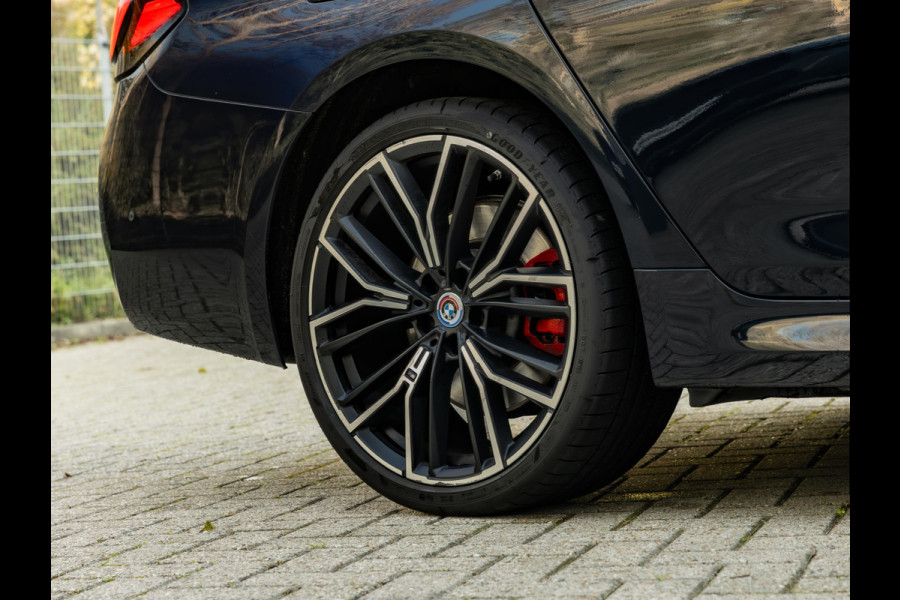 BMW 5 Serie Touring 540i xDrive M-Sport Pro - Pano - Trekhaak - Nappa - Standkachel - Stoelventilatie