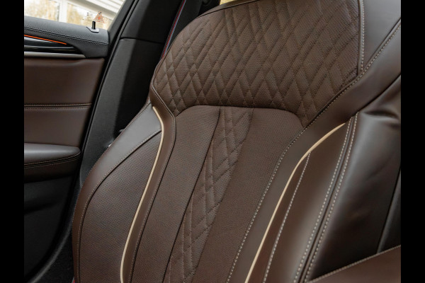 BMW 5 Serie Touring 540i xDrive M-Sport Pro - Pano - Trekhaak - Nappa - Standkachel - Stoelventilatie