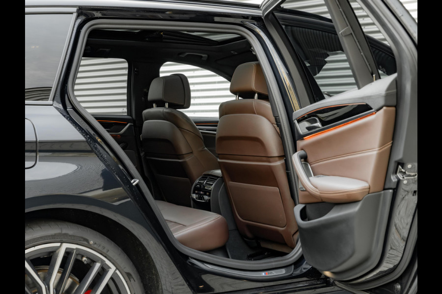 BMW 5 Serie Touring 540i xDrive M-Sport Pro - Pano - Trekhaak - Nappa - Standkachel - Stoelventilatie
