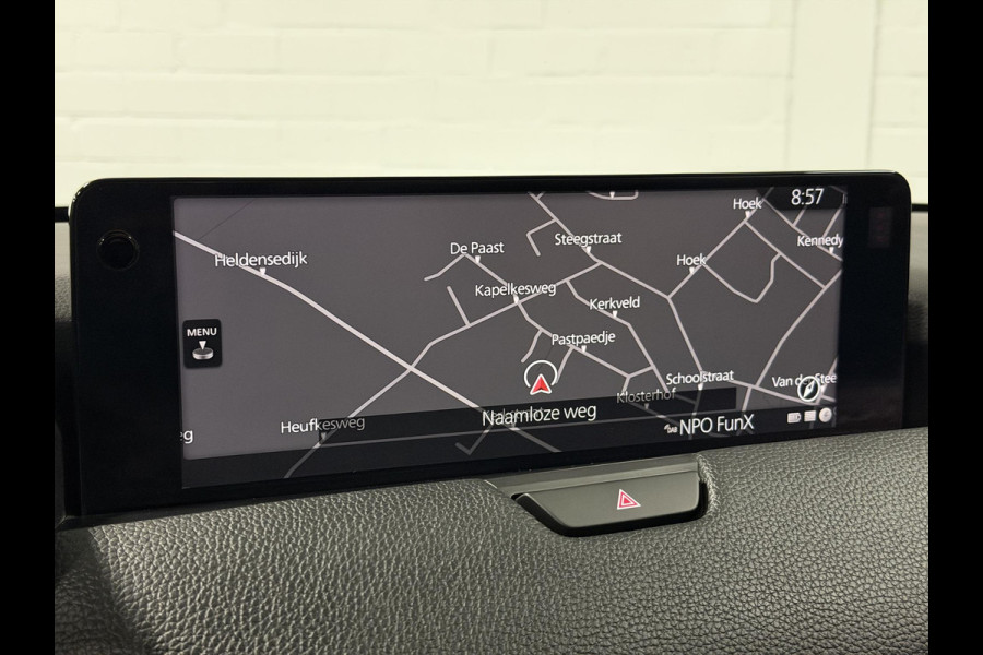 Mazda CX-60 2.5 e-SkyActiv PHEV Homura Trekhaak | Open dak | Adapt. Cruise | Stoelventilatie | Stuur-/Stoelverwarming | 360 camera | Carplay | Memory | Bose sound