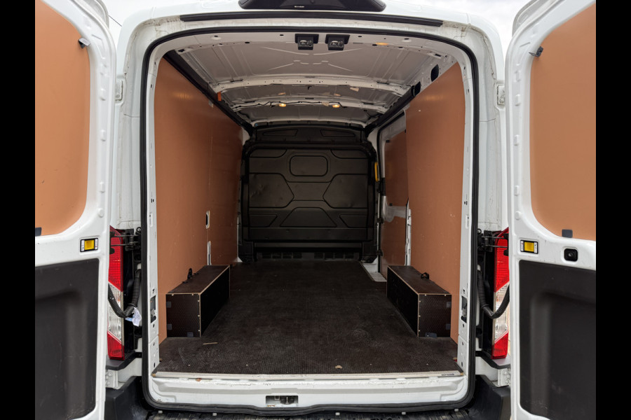 Ford E-Transit 68kWh 184PK L2H2 317km WLTP BEV Snelladen 360° Camera Stoelverwarming Cruise control Climate control Carplay Navigatie Parkeerse