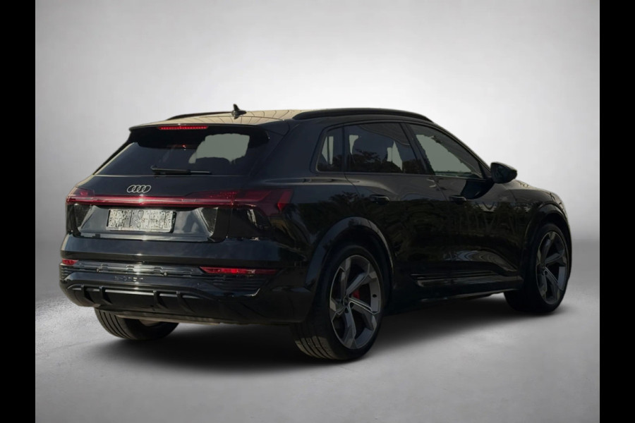 Audi SQ8 e-tron S quattro 115 kWh(1e Eig, Dealer OnderH, B&O, Luchtvering, Camera, Carplay, StoelV, Automatisch Inparkeren,Etc)
