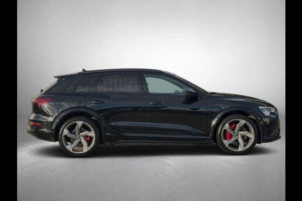 Audi SQ8 e-tron S quattro 115 kWh(1e Eig, Dealer OnderH, B&O, Luchtvering, Camera, Carplay, StoelV, Automatisch Inparkeren,Etc)
