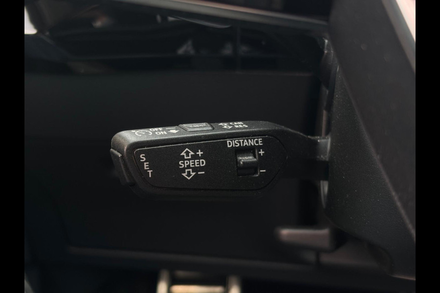 Audi SQ8 e-tron S quattro 115 kWh(1e Eig, Dealer OnderH, B&O, Luchtvering, Camera, Carplay, StoelV, Automatisch Inparkeren,Etc)