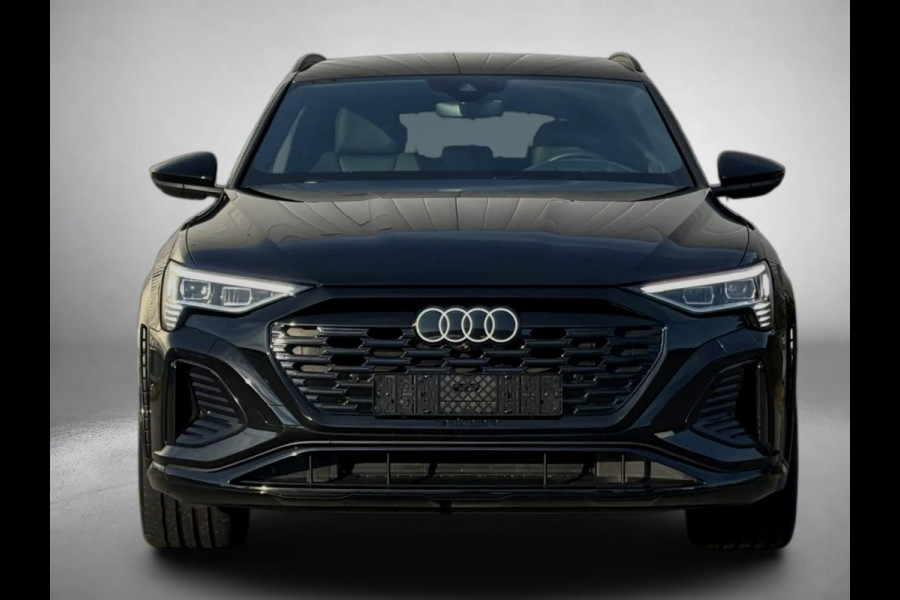Audi SQ8 e-tron S quattro 115 kWh(1e Eig, Dealer OnderH, B&O, Luchtvering, Camera, Carplay, StoelV, Automatisch Inparkeren,Etc)