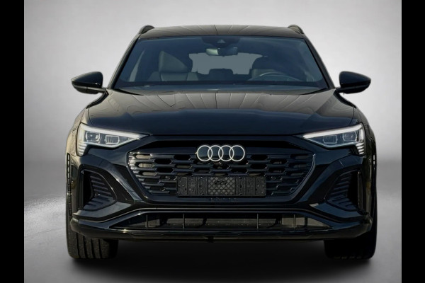 Audi SQ8 e-tron S quattro 115 kWh(1e Eig, Dealer OnderH, B&O, Luchtvering, Camera, Carplay, StoelV, Automatisch Inparkeren,Etc)