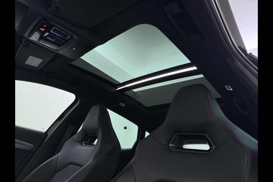 CUPRA Formentor 1.4T 245PK e-Hybrid VZ Performance SOH 100% Trekhaak Panoramadak Adap.Cruise Stoel+Stuurverwarming Elek.Achterklep 3-Zone Ecc Na Apple Carplay/Android Auto DAB Isofix Licht-/regensensor Draadloze lader Dodehoekdetectie File assistent 1e Eigenaar Origineel Nederlandse Auto