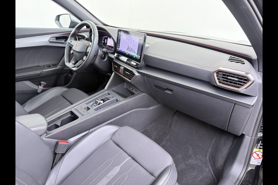 CUPRA Formentor 1.4T 245PK e-Hybrid VZ Performance SOH 100% Trekhaak Panoramadak Adap.Cruise Stoel+Stuurverwarming Elek.Achterklep 3-Zone Ecc Na Apple Carplay/Android Auto DAB Isofix Licht-/regensensor Draadloze lader Dodehoekdetectie File assistent 1e Eigenaar Origineel Nederlandse Auto