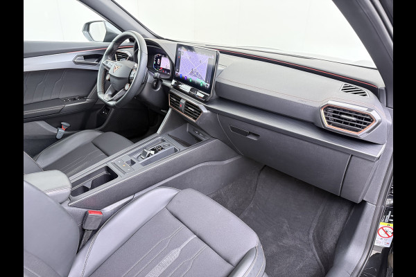 CUPRA Formentor 1.4T 245PK e-Hybrid VZ Performance SOH 100% Trekhaak Panoramadak Adap.Cruise Stoel+Stuurverwarming Elek.Achterklep 3-Zone Ecc Na Apple Carplay/Android Auto DAB Isofix Licht-/regensensor Draadloze lader Dodehoekdetectie File assistent 1e Eigenaar Origineel Nederlandse Auto