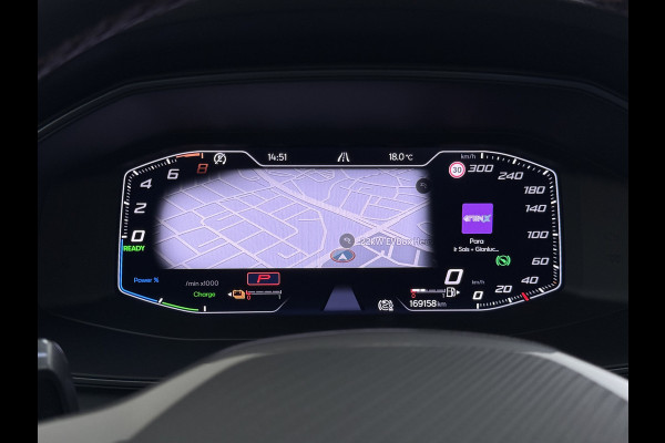 CUPRA Formentor 1.4T 245PK e-Hybrid VZ Performance SOH 100% Trekhaak Panoramadak Adap.Cruise Stoel+Stuurverwarming Elek.Achterklep 3-Zone Ecc Na Apple Carplay/Android Auto DAB Isofix Licht-/regensensor Draadloze lader Dodehoekdetectie File assistent 1e Eigenaar Origineel Nederlandse Auto