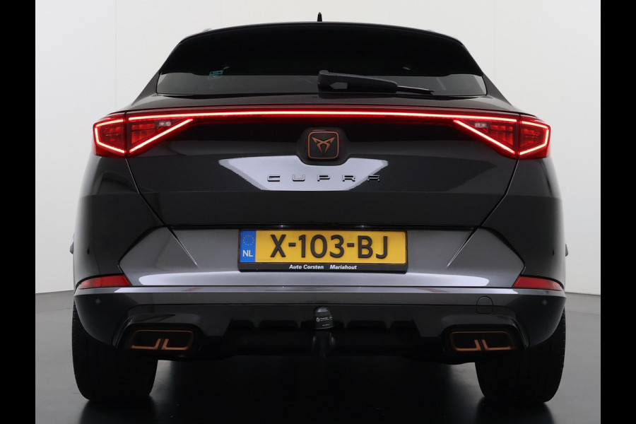 CUPRA Formentor 1.4T 245PK e-Hybrid VZ Performance SOH 100% Trekhaak Panoramadak Adap.Cruise Stoel+Stuurverwarming Elek.Achterklep 3-Zone Ecc Na Apple Carplay/Android Auto DAB Isofix Licht-/regensensor Draadloze lader Dodehoekdetectie File assistent 1e Eigenaar Origineel Nederlandse Auto