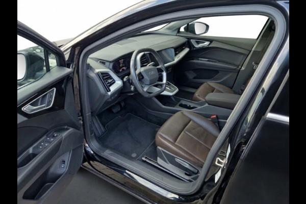 Audi Q4 e-tron 35 Launch edition 55 kWh 170pk |  Komt begin november binnen | Lederen bekleding | Automatische airco | Apple Carplay/Android Auto | Cruise control | LED koplampen | Lichtmetalen velgen 5-spaaks 19" | Voorstoelen verwarmd