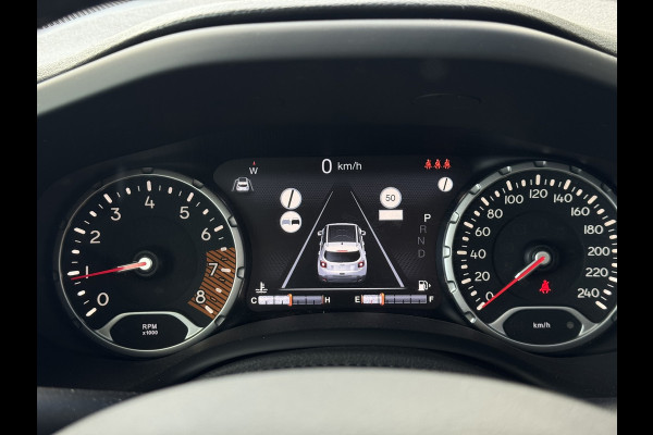 Jeep Renegade 1.3T Freedom 150 PK! | 1e Eigenaar | Pano, Navi, Stoel+Stuurverw., Camera, ACC, Climate, Trekhaak | Goed onderhouden
