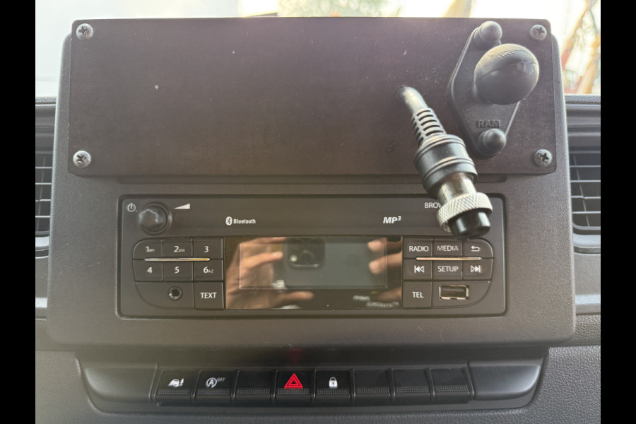 Renault Master Plancher T35 2.3 DCI 150PK Automaat Bakwagen Airco Cruise Control Camera Foodtruck Meubelbak Paardenwagen