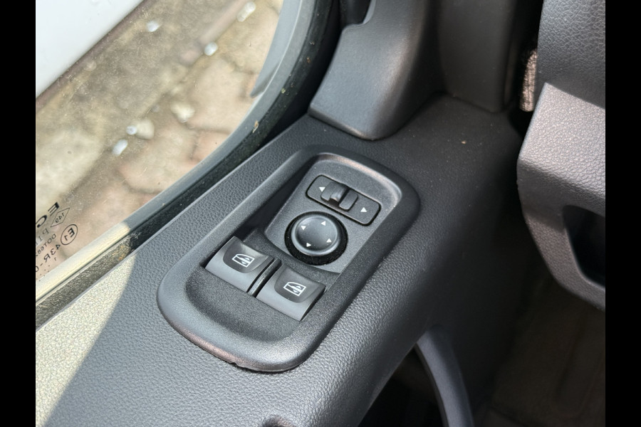 Renault Master Plancher T35 2.3 DCI 150PK Automaat Bakwagen Airco Cruise Control Camera Foodtruck Meubelbak Paardenwagen