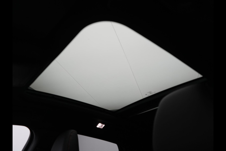 Ford Kuga 2.5 ST-Line X PHEV 225pk Dealer O.H | Panodak | Trekhaak Af Fabriek | Adaptive Cruise | 360 Camera | Bang & Olufsen | Head Up | Alcantara Sportstoelen & Stuur Verwarmd Keyless | Blis | Pilot Assist | Apple Carplay | Navigatie |