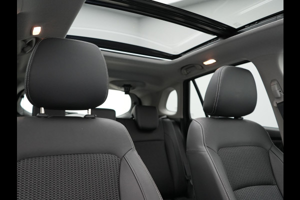 Suzuki S-Cross 1.5 AllGrip Style MHEV 115pk Dealer O.H | Panodak | Adaptive Cruise | 360 Camera | Keyless | Sportstoelen Verwarmd | Blis | Apple Carplay | DAB | Navigatie | 17"L.M |